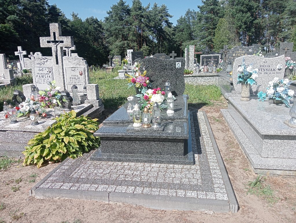 Grób Marian Jędrasik