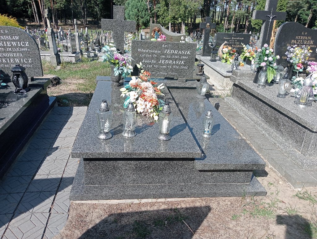 Grób Władysław Jędrasik