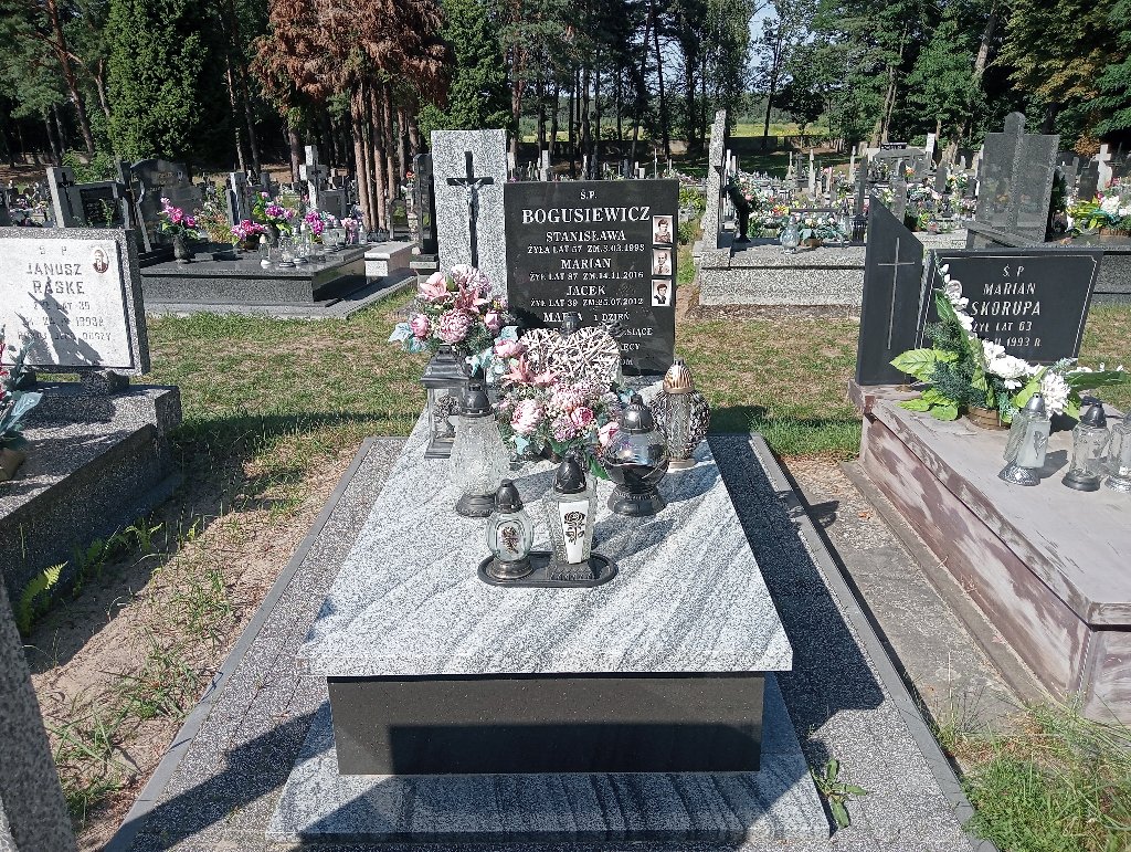 Grób Stanisława Bogusiewicz